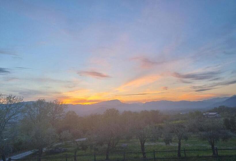 مبيت وإفطار Masseria La Rocca