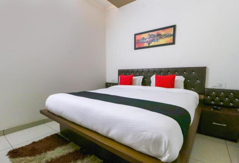 Отель Townhouse 765 The Grace