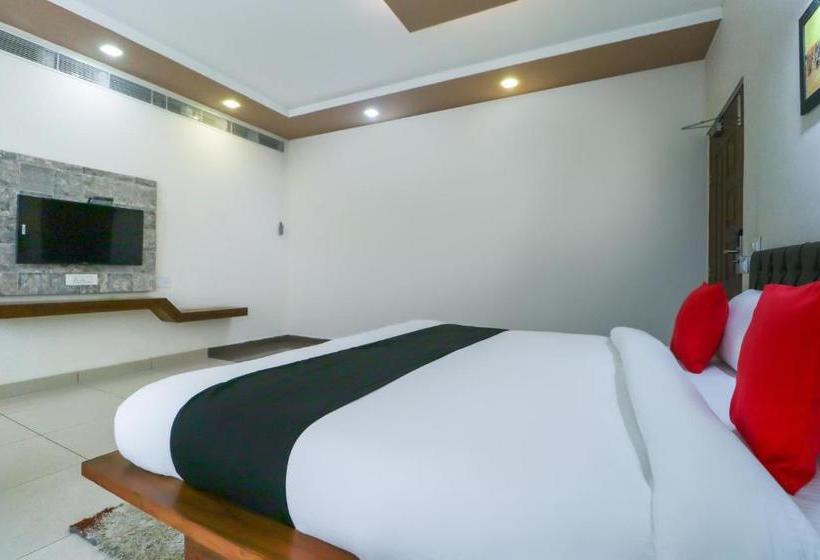 Отель Townhouse 765 The Grace