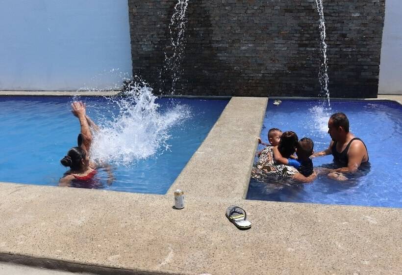 فنادق الكبسولة Vista Hermosa