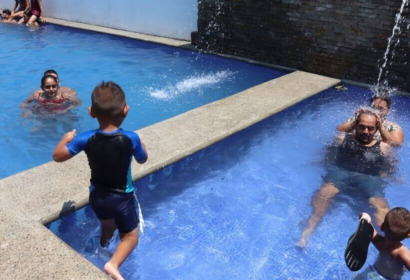 فنادق الكبسولة Vista Hermosa