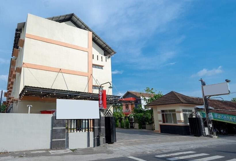 فندق Oyo 2432 Malioboro Upy Best Prime