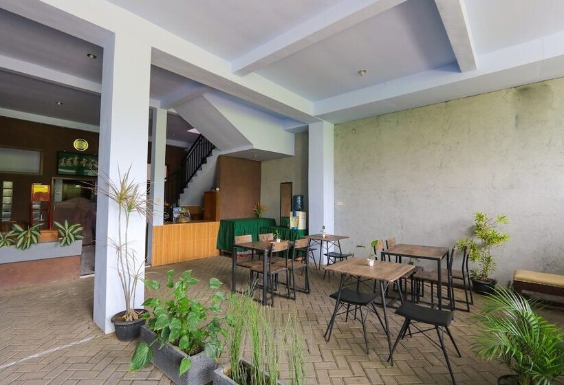 酒店 Oyo 2453 Artha Graha Vip