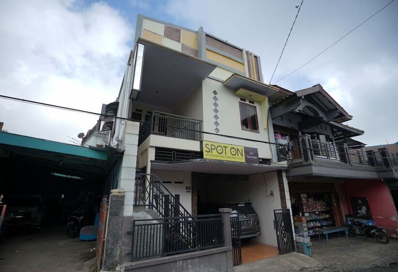 בית מלון כפרי Spot On 2327 Dome