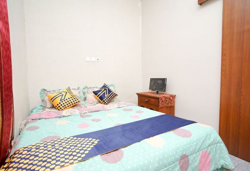 בית מלון כפרי Spot On 2327 Dome