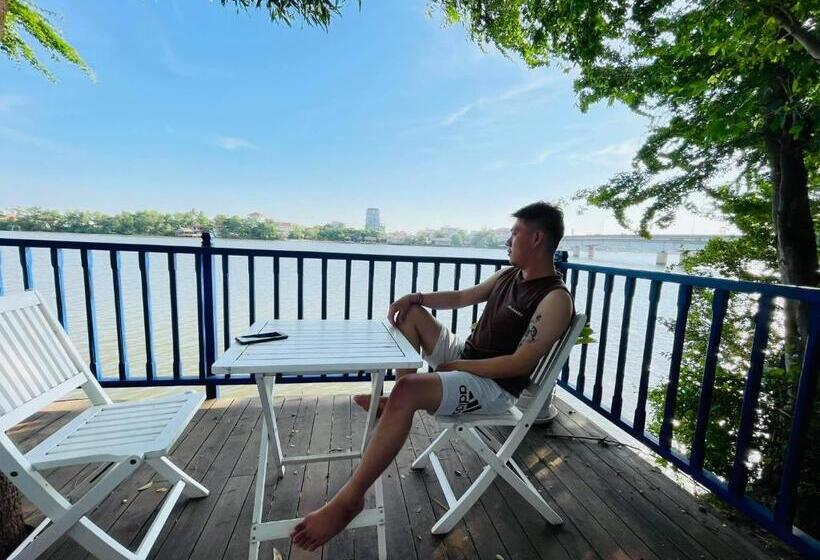 فندق The B Resort