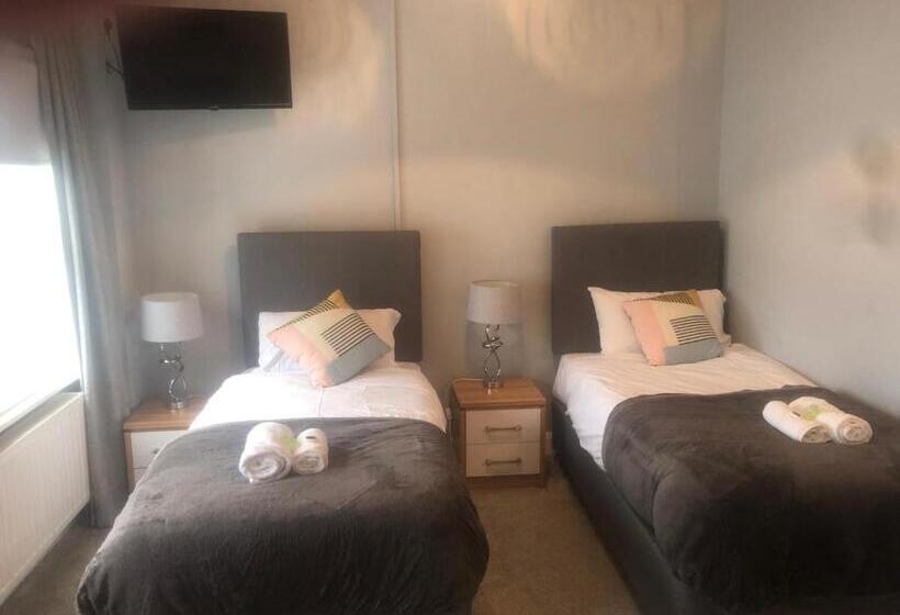 فندق The Bowers Bar & Restaurant