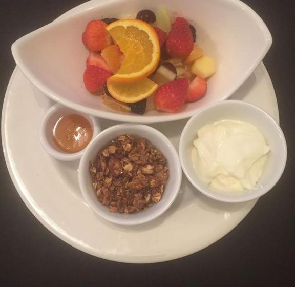 فندق The Bowers Bar & Restaurant