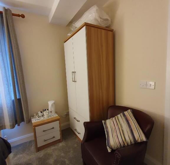 فندق The Bowers Bar & Restaurant