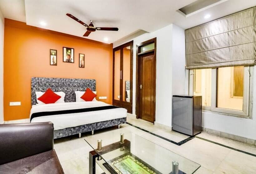 بنسيون Jasola 82 Inn