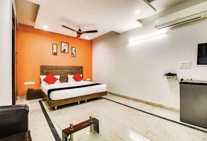 بنسيون Jasola 82 Inn