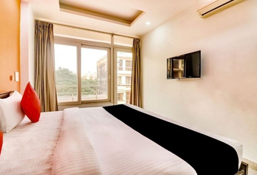 بنسيون Jasola 82 Inn