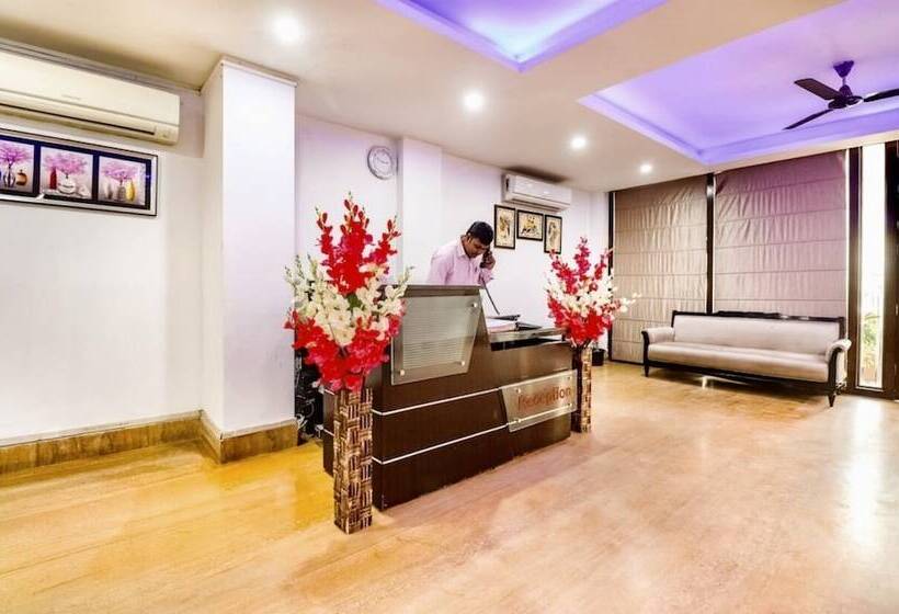 بنسيون Jasola 82 Inn