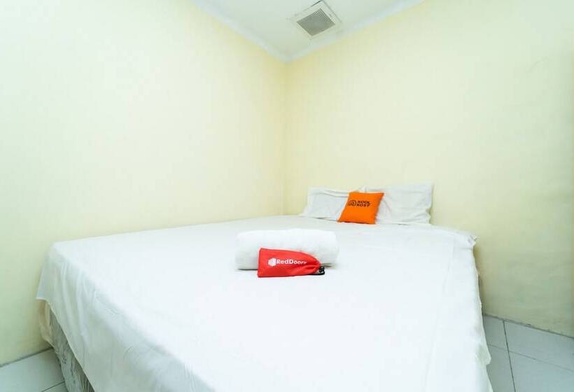 ペンション Koolkost Syariah Near Stie Trianandra