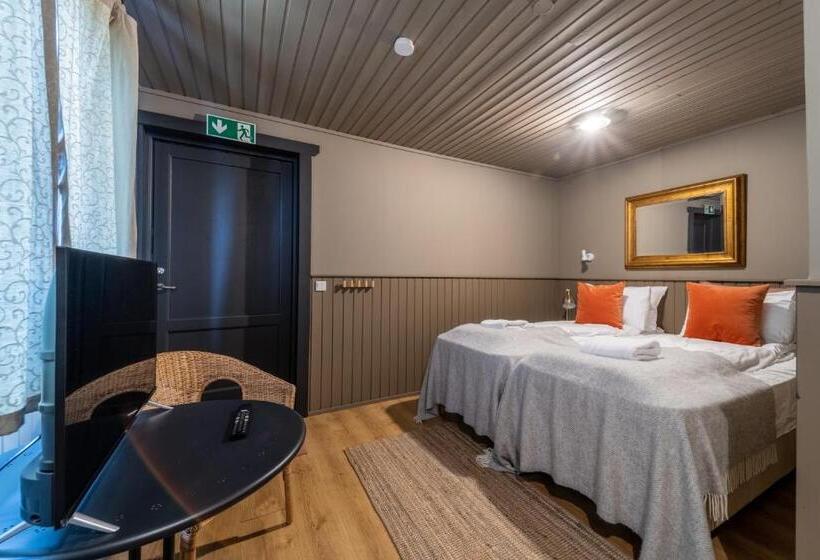 پانسیون Riverfront Lodge Hella