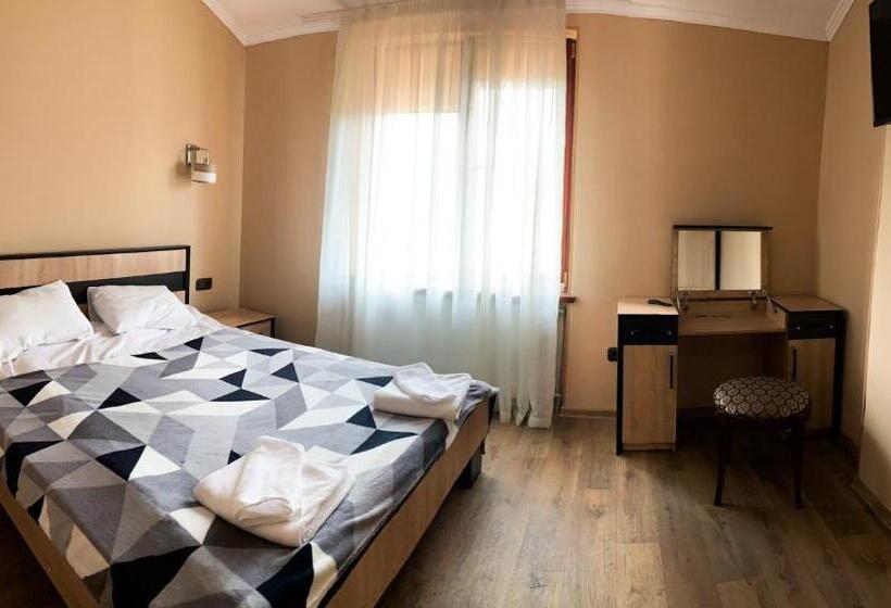 Forsage Hostel