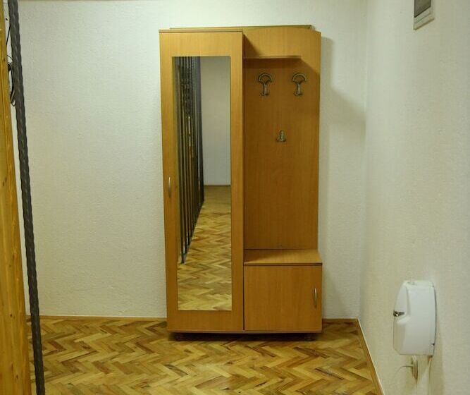 Hostel & Apartments Academy