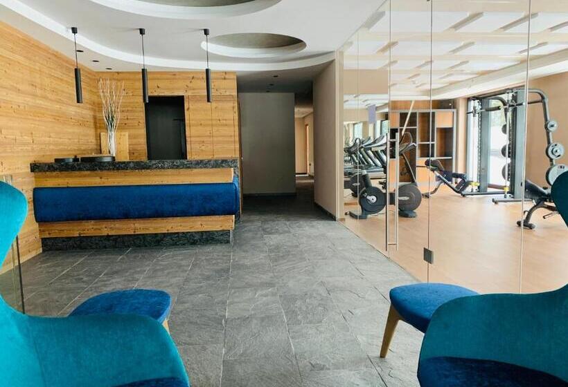 酒店 Ciampedie Luxury Alpine Spa