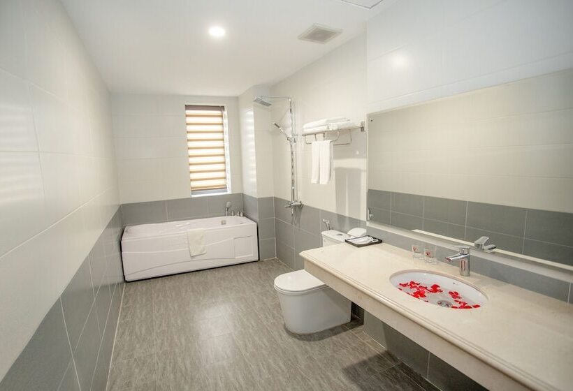 Momali Hotel Ninh Binh