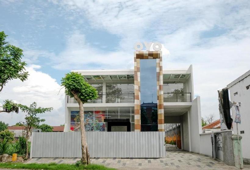 فندق Oyo 2140 Hs Residence