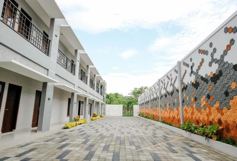 فندق Oyo 2140 Hs Residence