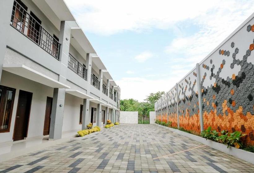 فندق Oyo 2140 Hs Residence