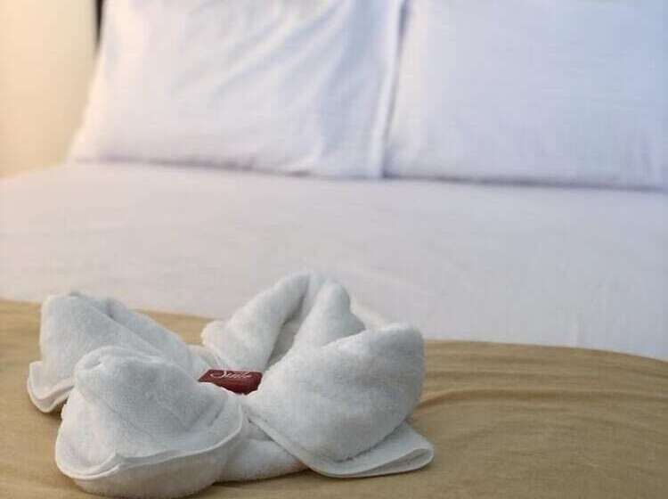 酒店 Pradera Plaza