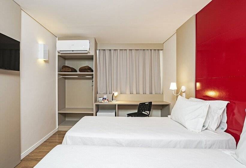 ホテル Slim Guarapuava