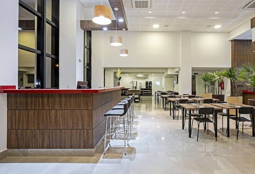 ホテル Slim Guarapuava