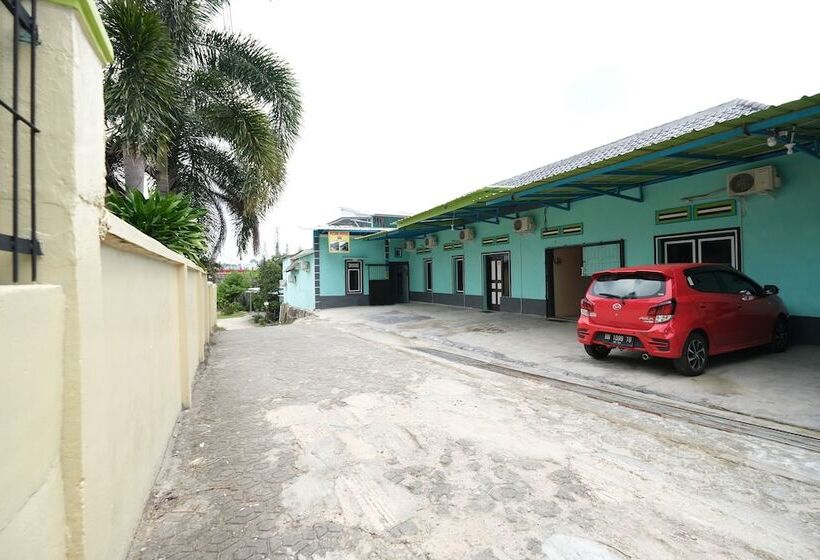 Отель Spot On 2389 Kostel 99