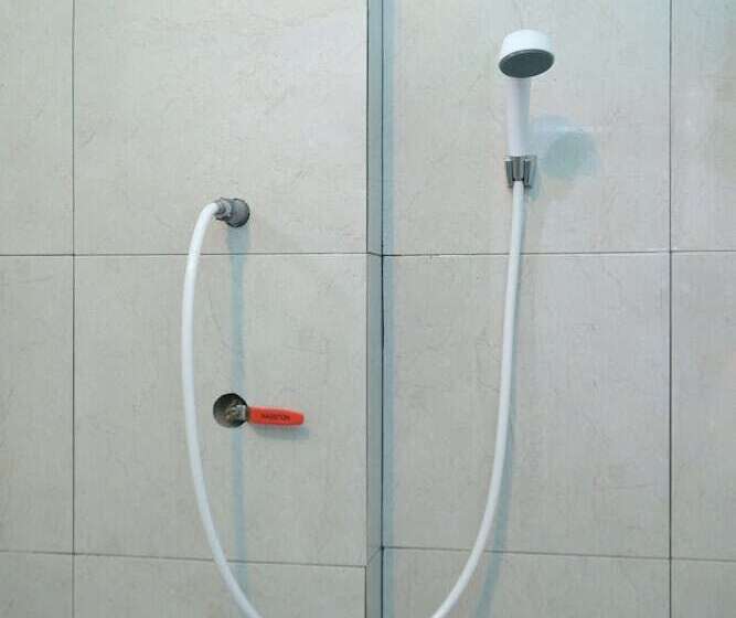 Отель Spot On 2389 Kostel 99