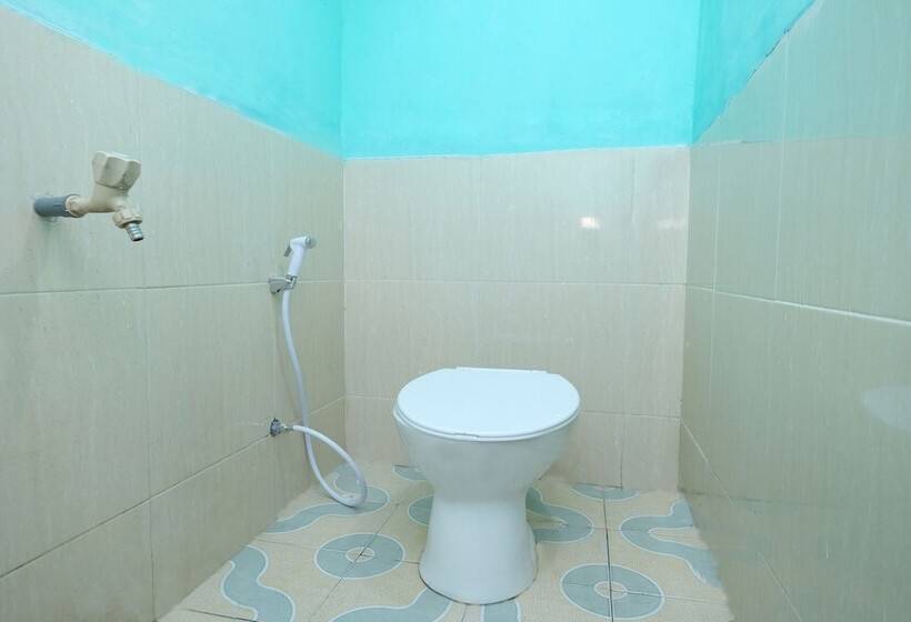 Отель Spot On 2389 Kostel 99