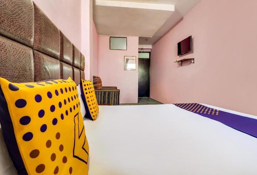 酒店 Spot On 65515 Kanpur Deluxe