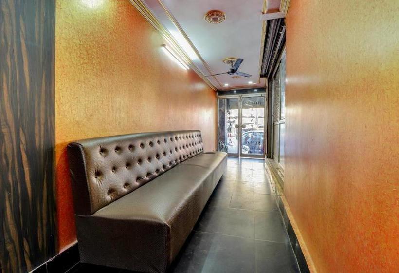 酒店 Spot On 65515 Kanpur Deluxe