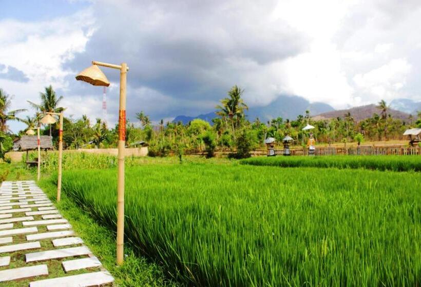 בית מלון כפרי Umma Bali Menjangan Retreat