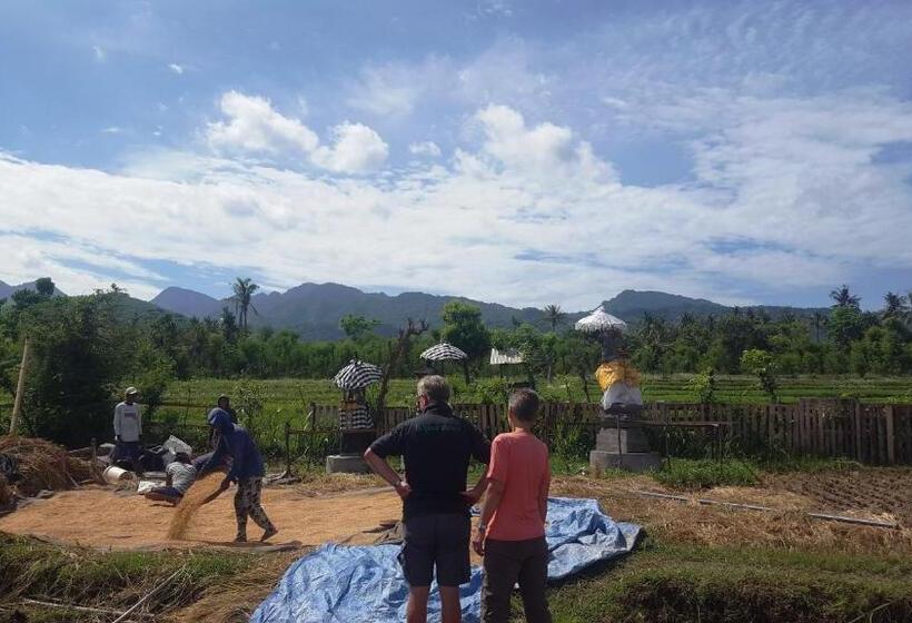 בית מלון כפרי Umma Bali Menjangan Retreat