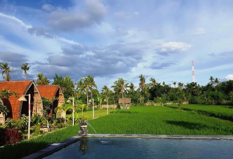 בית מלון כפרי Umma Bali Menjangan Retreat