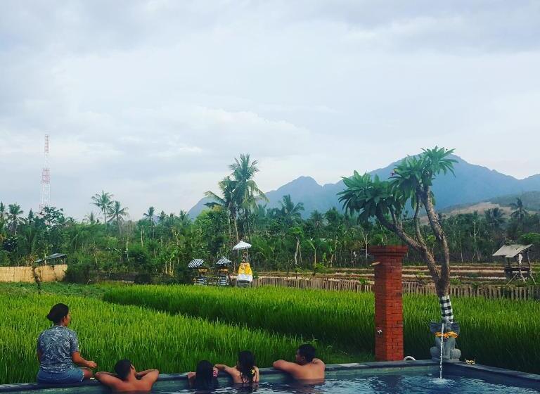 בית מלון כפרי Umma Bali Menjangan Retreat