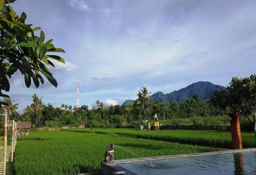 בית מלון כפרי Umma Bali Menjangan Retreat