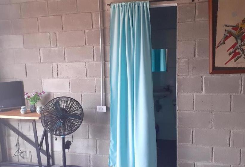 پانسیون Kitesurf Hostal Ocean House Santa Verónica