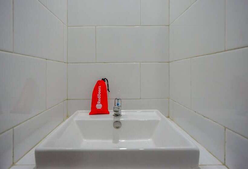 膳宿费 Reddoorz Syariah @ Jalan Sultan Agung Tegal