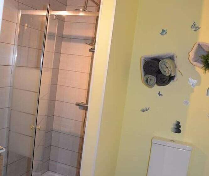 민박 L Hôte Des Géants