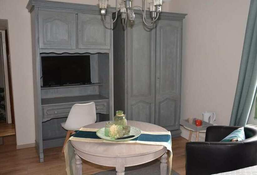 민박 L Hôte Des Géants