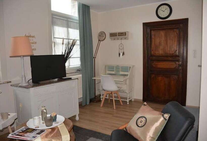 민박 L Hôte Des Géants