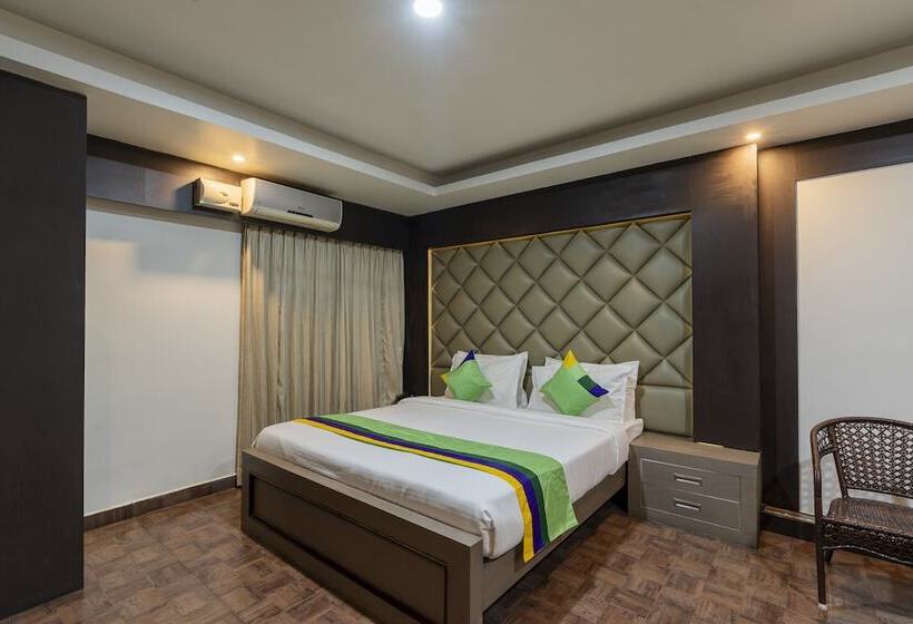 בית מלון כפרי Treebo Kings Orchid