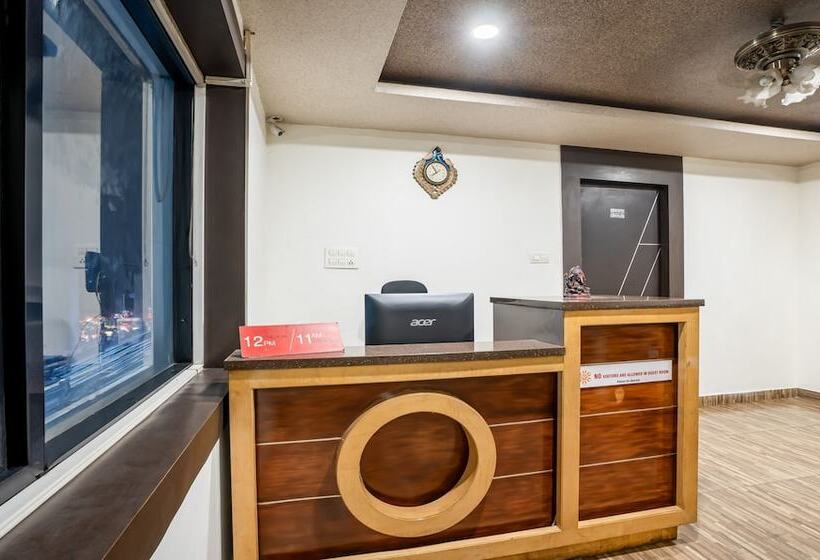 בית מלון כפרי Treebo Kings Orchid