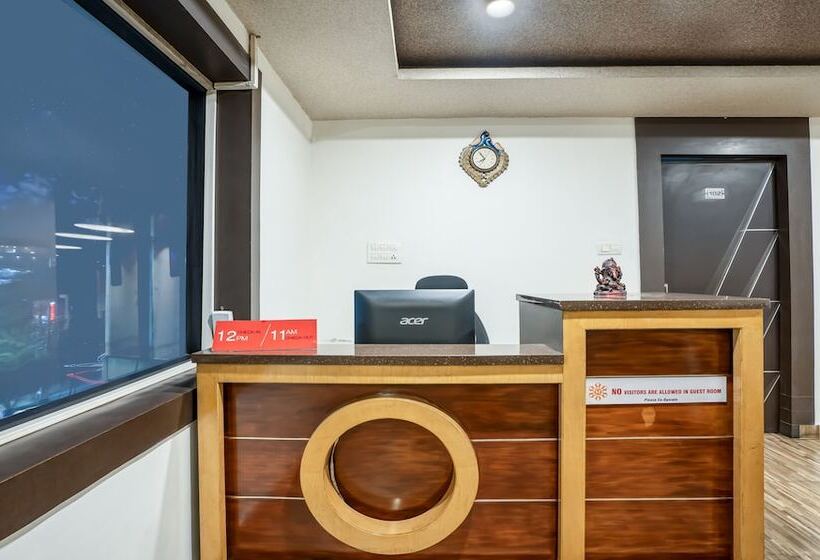 בית מלון כפרי Treebo Kings Orchid