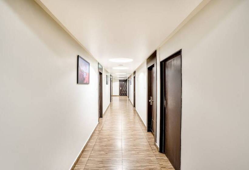 בית מלון כפרי Treebo Kings Orchid