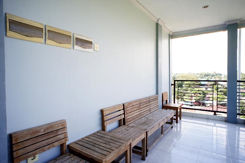 فندق Oyo 2343 Winolanto Guest House