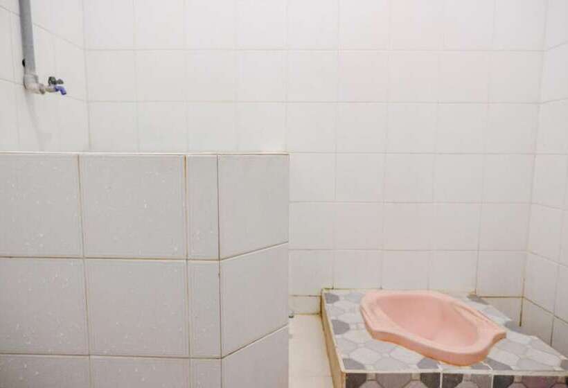 בית מלון כפרי Spot On 2417 Melati Residence